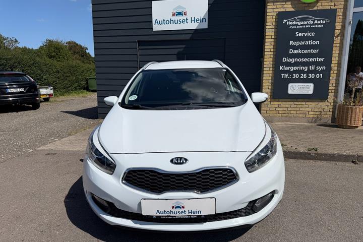 Hvid Kia Ceed fra 2015
