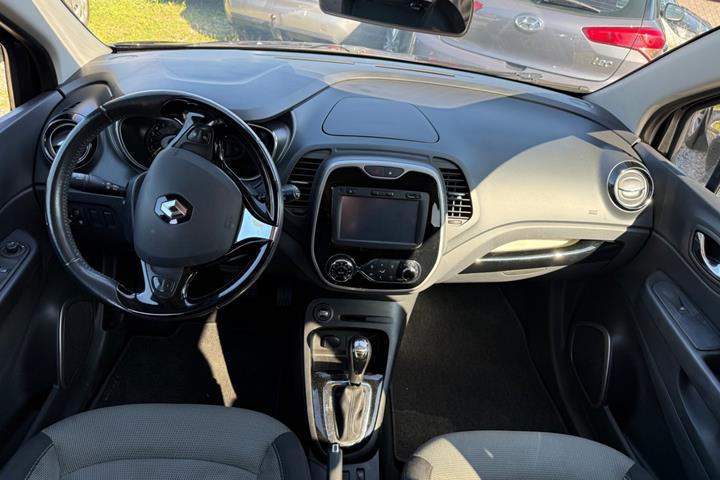 Sort Renault Captur fra 2014