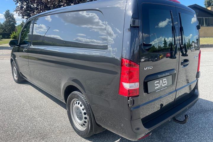 Sort Mercedes Vito 119 fra 2021