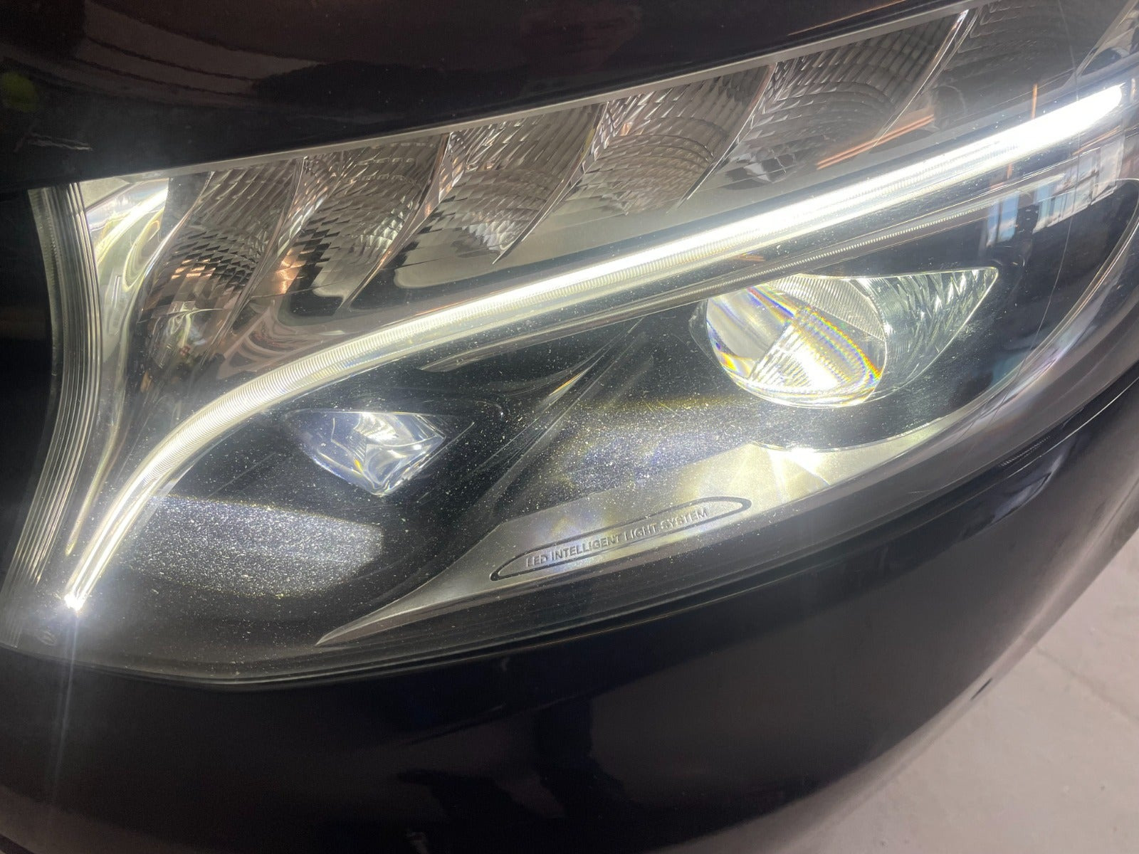 Sort Mercedes Vito 119 fra 2021