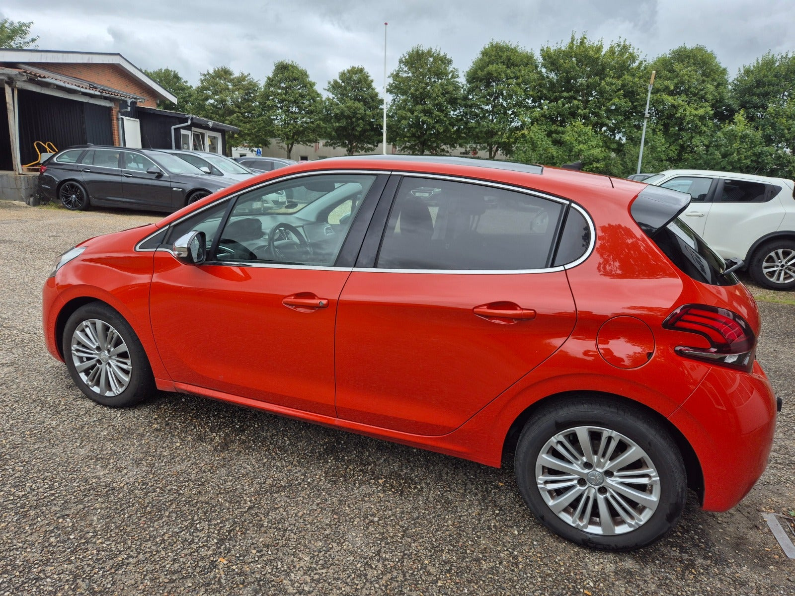 Grøn Peugeot 208 fra 2018