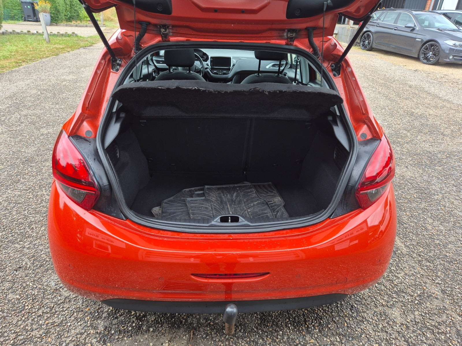 Grøn Peugeot 208 fra 2018