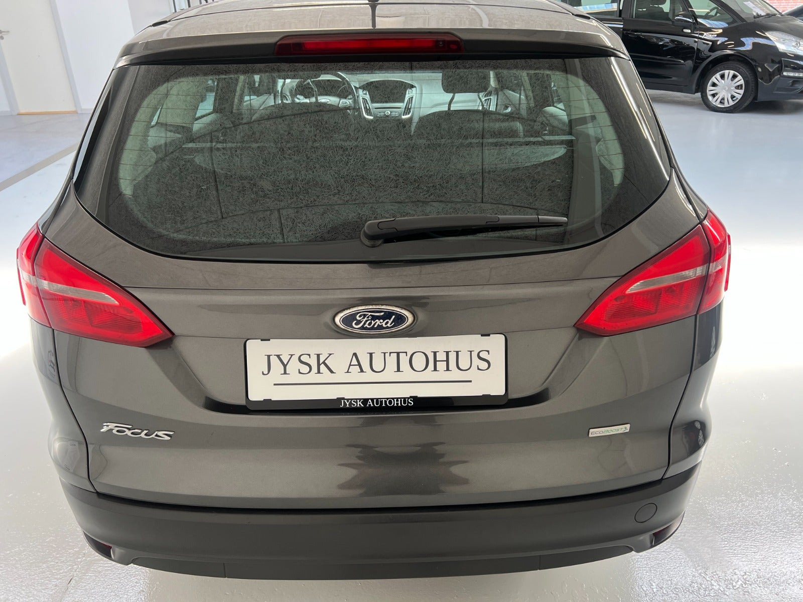 Grå Ford Focus fra 2016