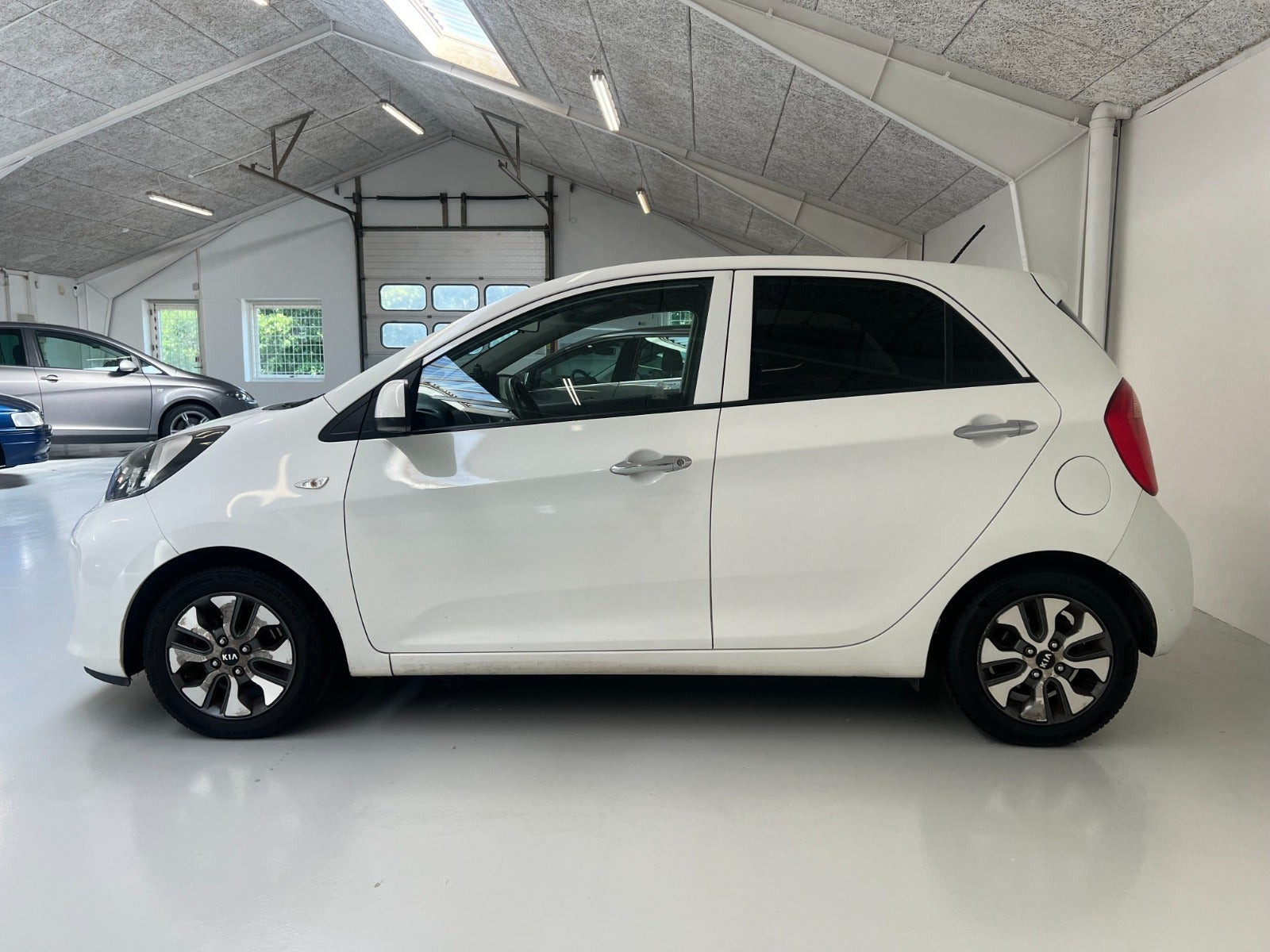 Hvid Kia Picanto fra 2016