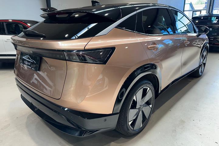 Bronze Nissan Ariya fra 2024