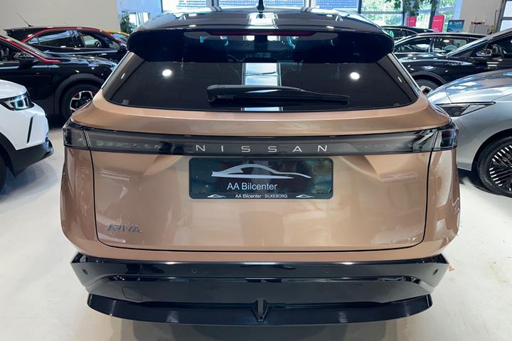 Bronze Nissan Ariya fra 2024