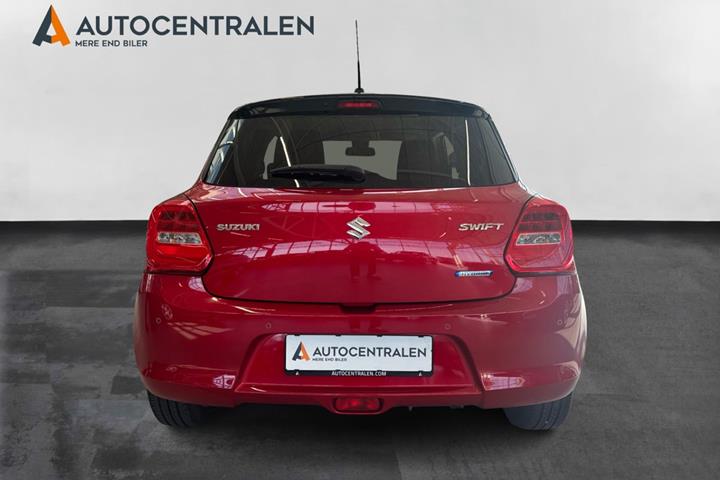 Rød Suzuki Swift fra 2020
