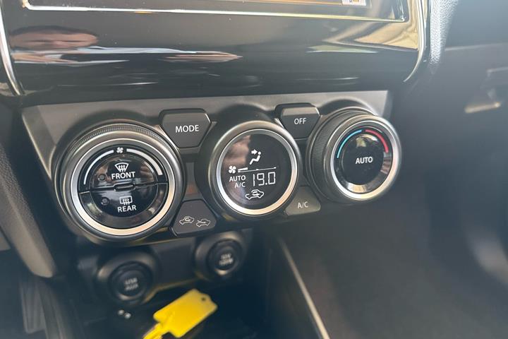 Rød Suzuki Swift fra 2020