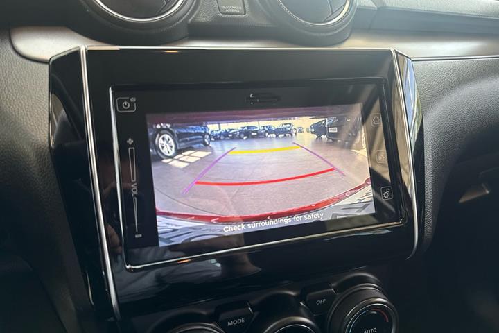 Rød Suzuki Swift fra 2020