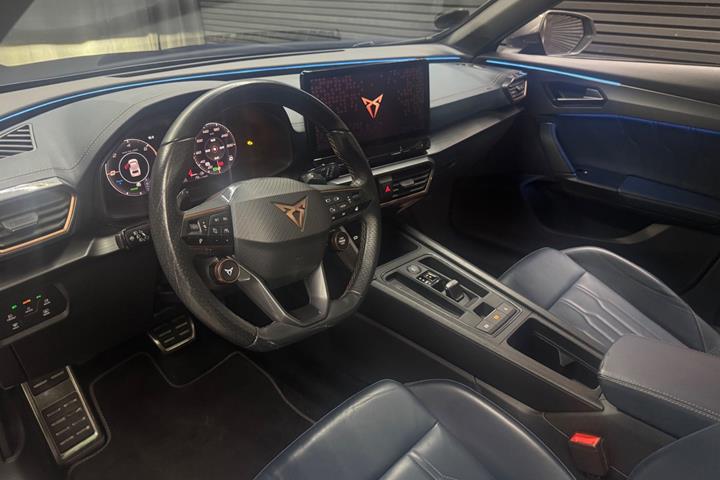 Blå Cupra Formentor fra 2023