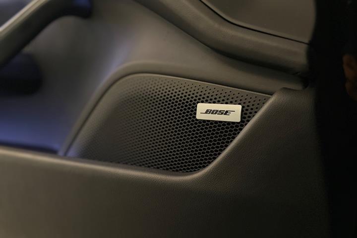 Grå Porsche Taycan 4S fra 2020