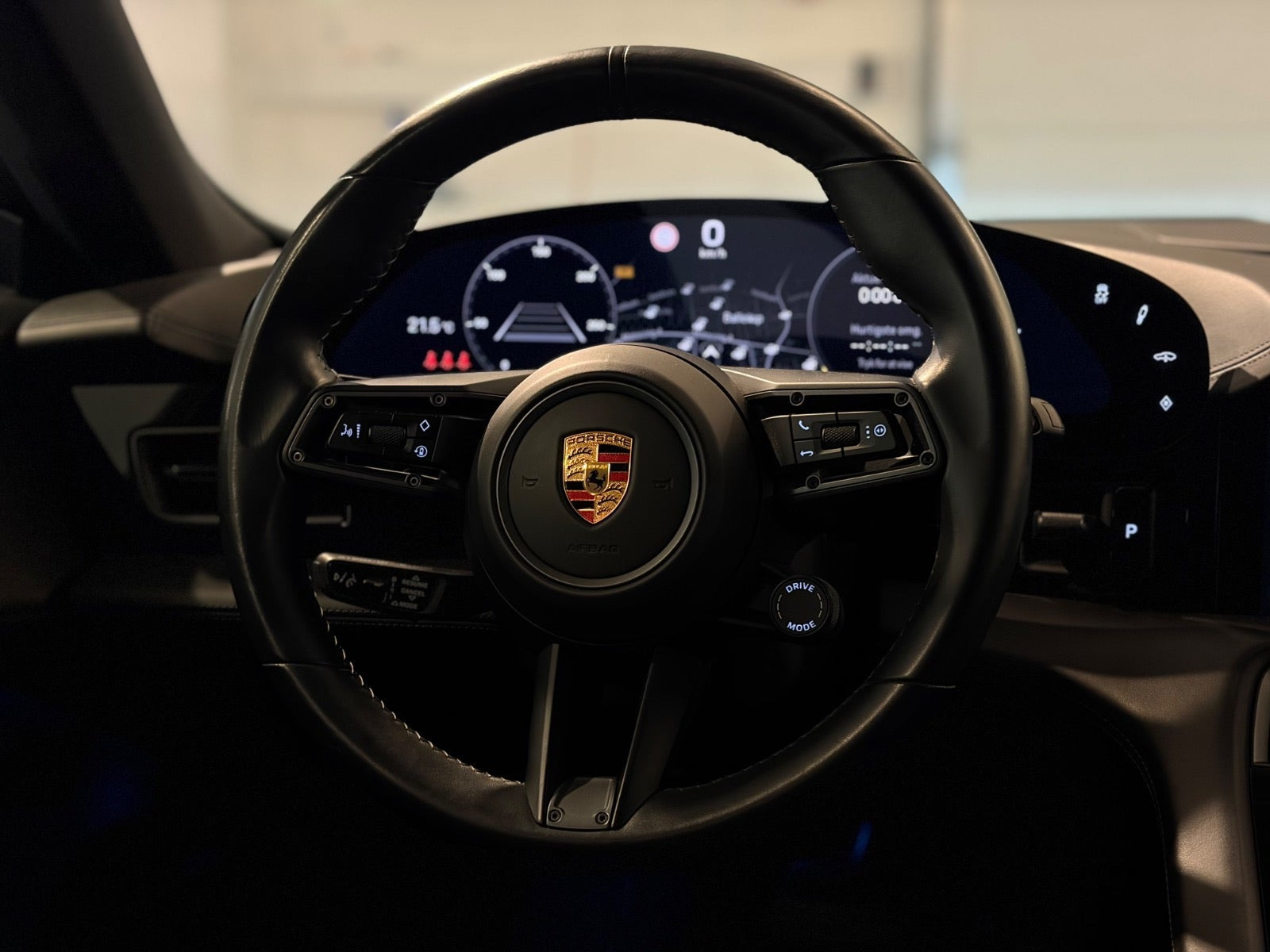 Grå Porsche Taycan 4S fra 2020