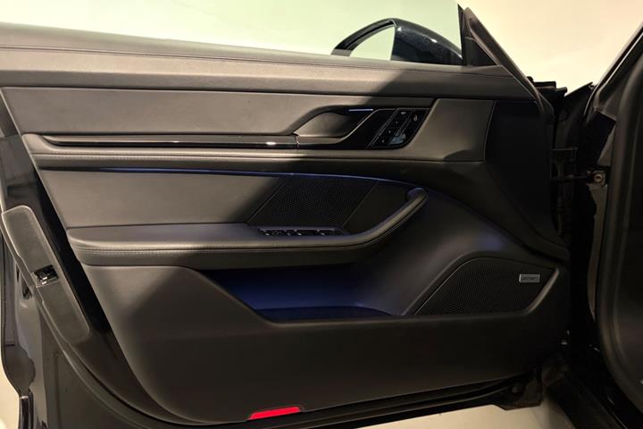 Grå Porsche Taycan 4S fra 2020