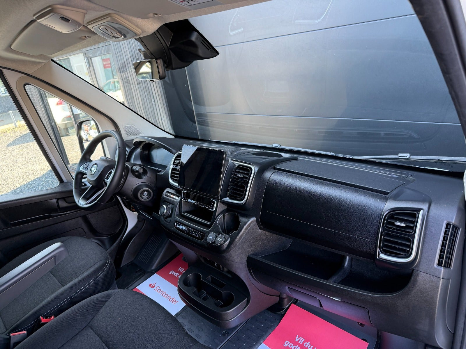 Hvid Opel Movano-e 35H fra 2025