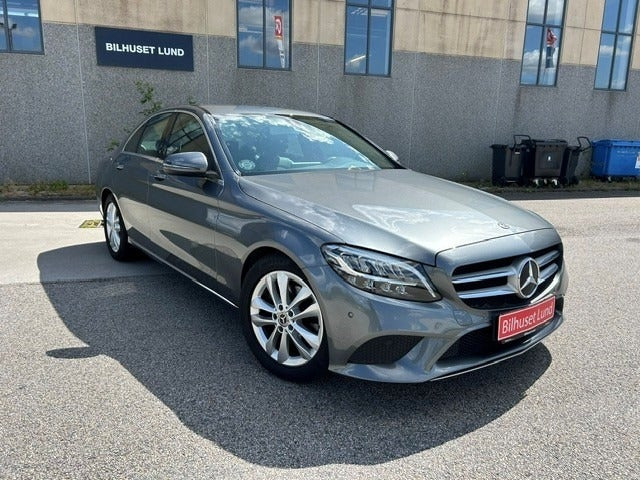 Grå Mercedes C220 d fra 2019