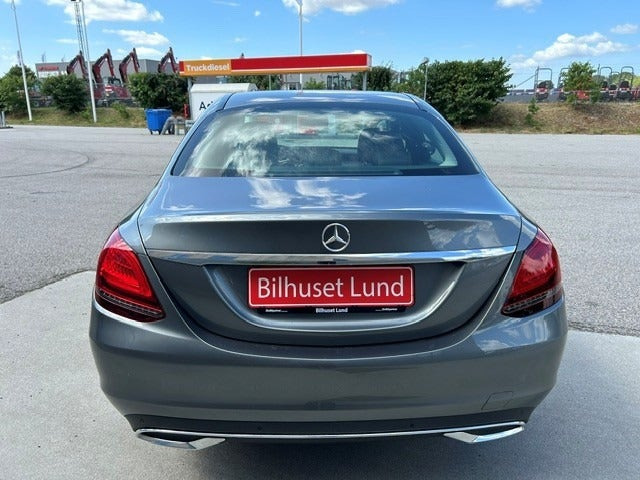 Grå Mercedes C220 d fra 2019