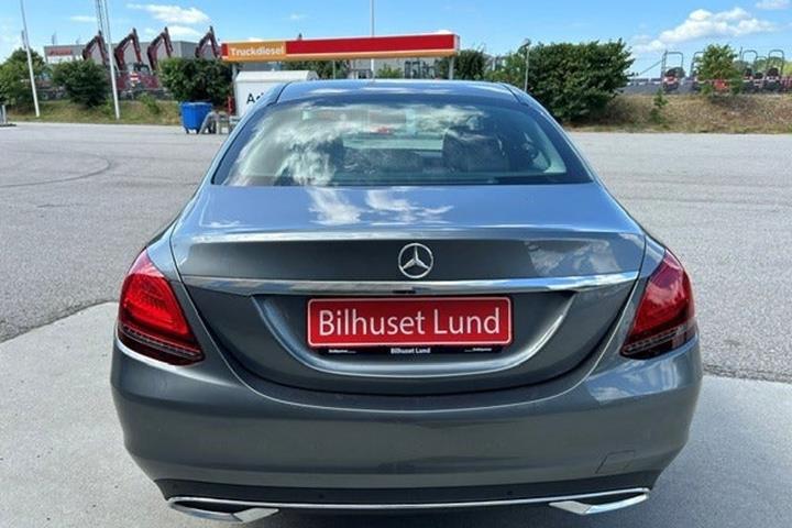 Grå Mercedes C220 d fra 2019
