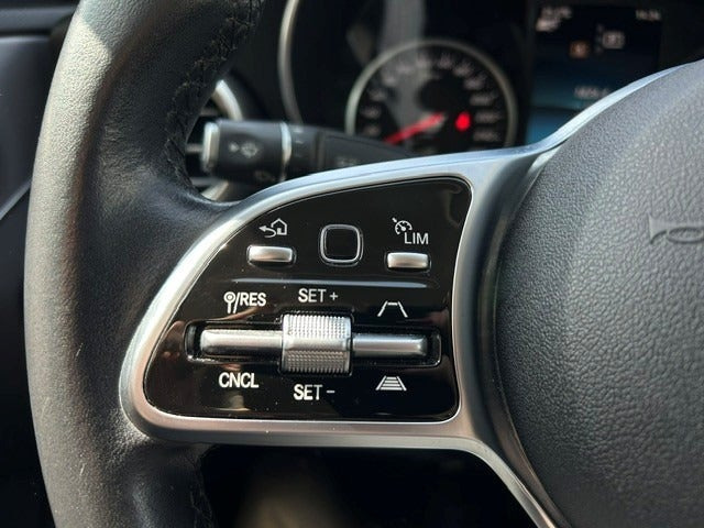 Grå Mercedes C220 d fra 2019
