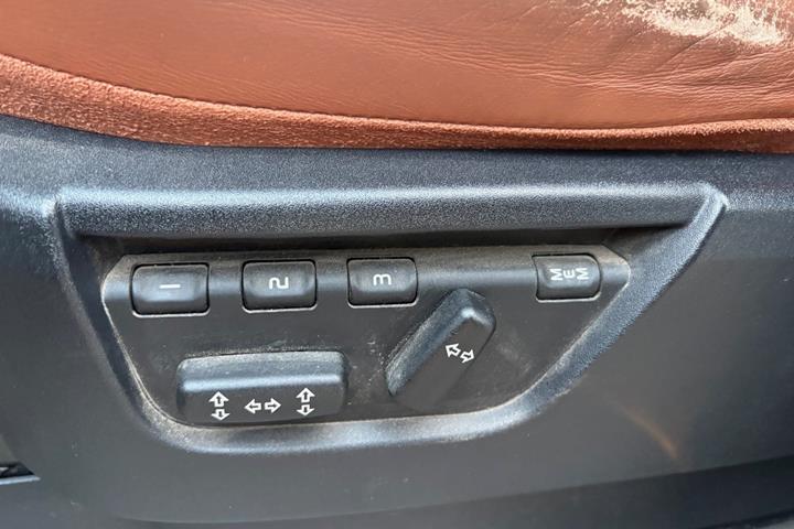 Hvid Land Rover Range Rover sport fra 2008