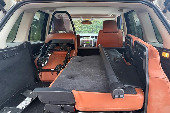 Hvid Land Rover Range Rover sport fra 2008