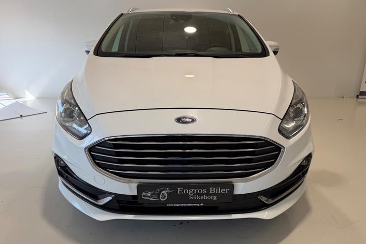 Hvid Ford S-MAX fra 2021