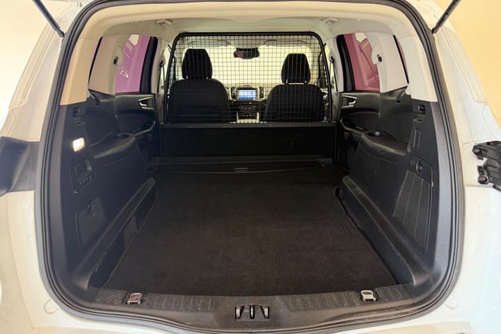 Hvid Ford S-MAX fra 2021