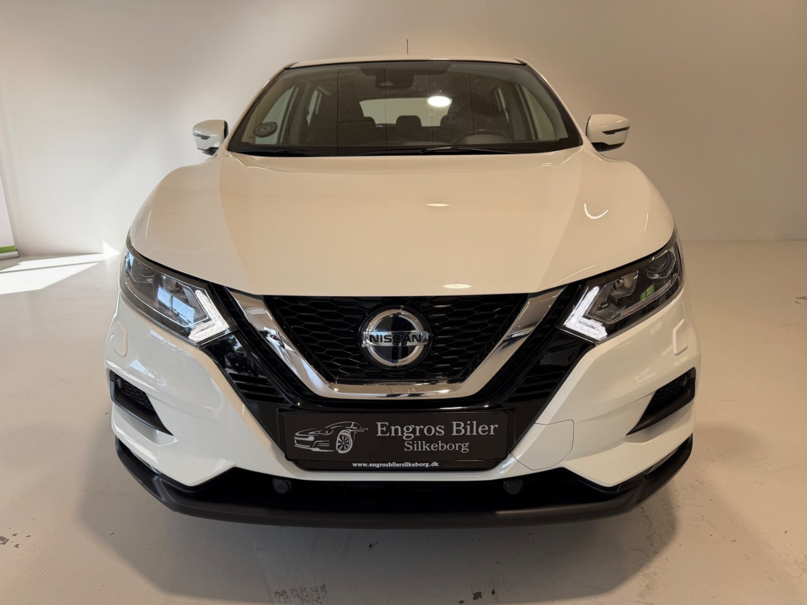 Hvid Nissan Qashqai fra 2020