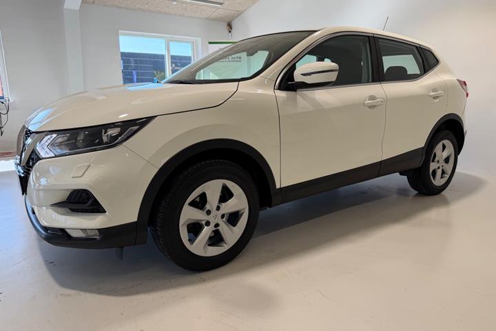 Hvid Nissan Qashqai fra 2020