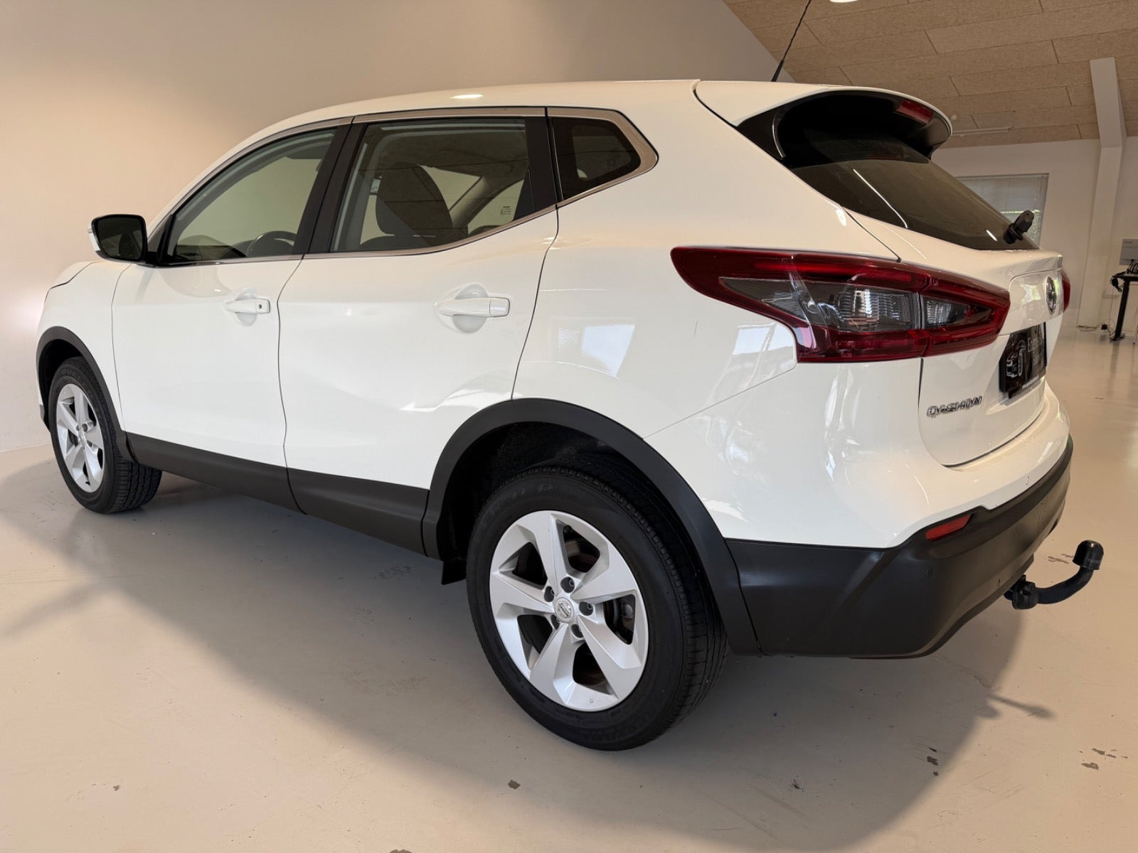 Hvid Nissan Qashqai fra 2020