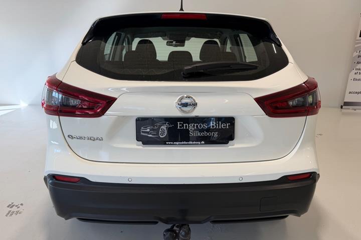 Hvid Nissan Qashqai fra 2020