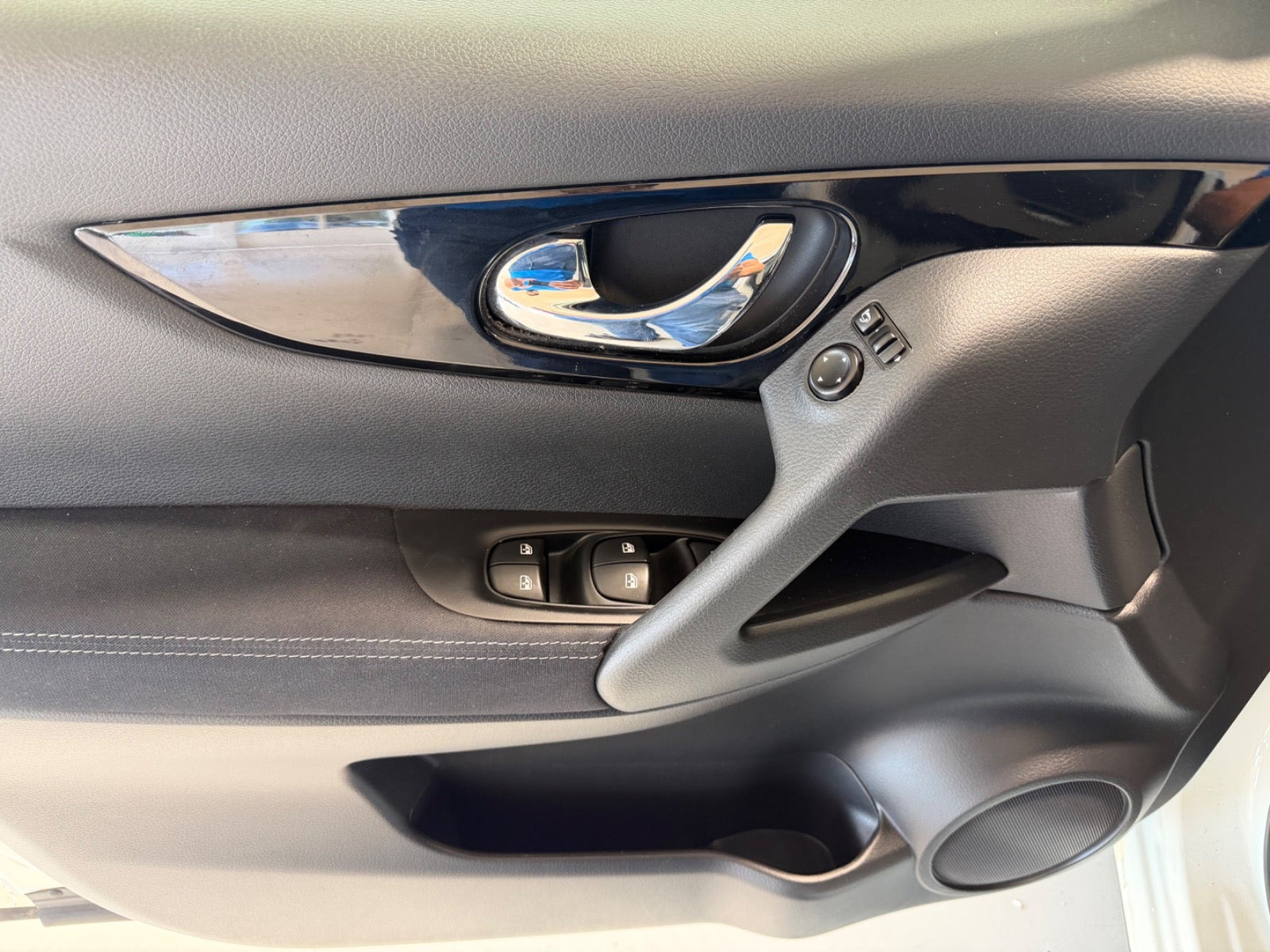 Hvid Nissan Qashqai fra 2020