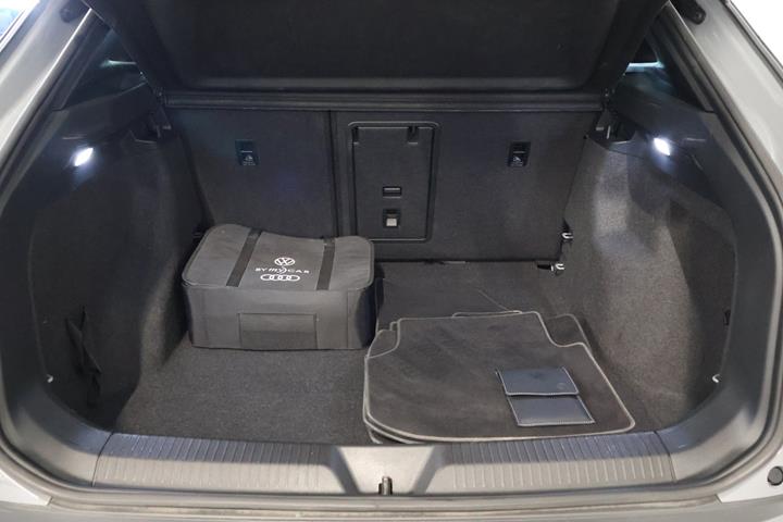 Grå VW ID.4 fra 2024