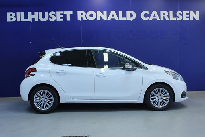 Hvid Peugeot 208 fra 2019