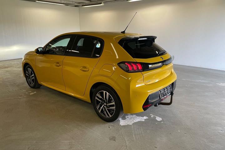 Gul Peugeot 208 fra 2020
