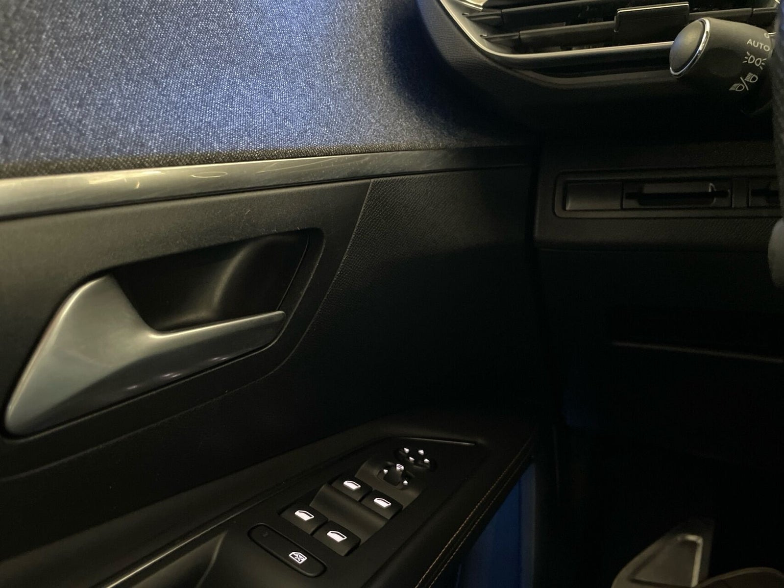 Bronze Peugeot 3008 fra 2017