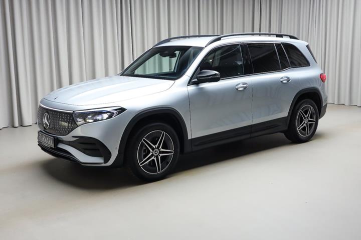 Sølv Mercedes EQB250+ fra 2026