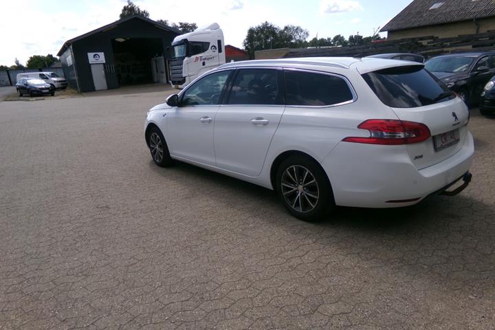Hvid Peugeot 308 fra 2015