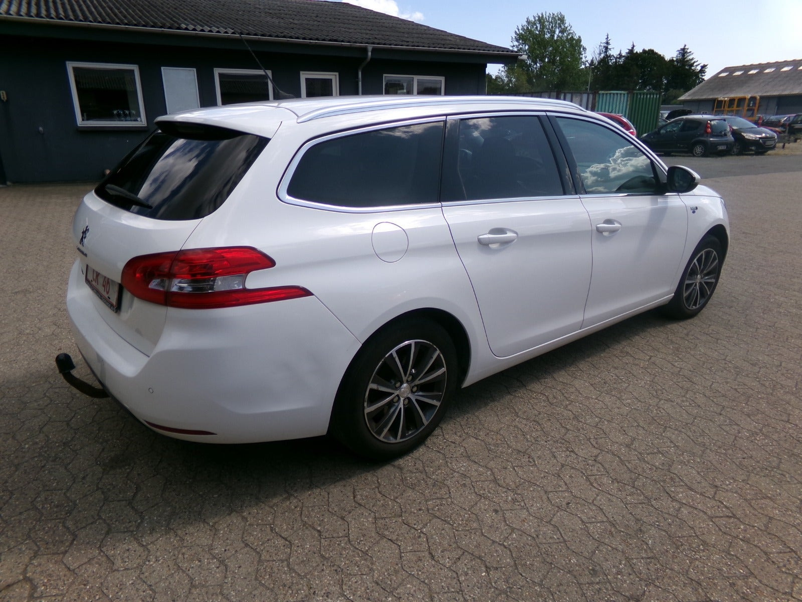Hvid Peugeot 308 fra 2015