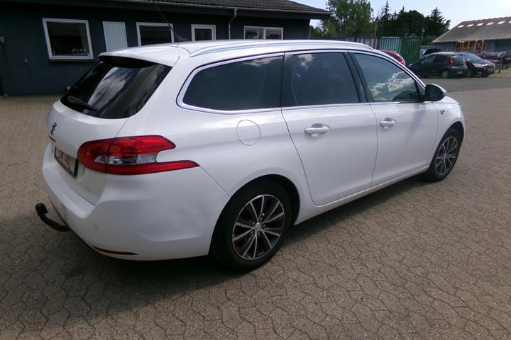 Hvid Peugeot 308 fra 2015