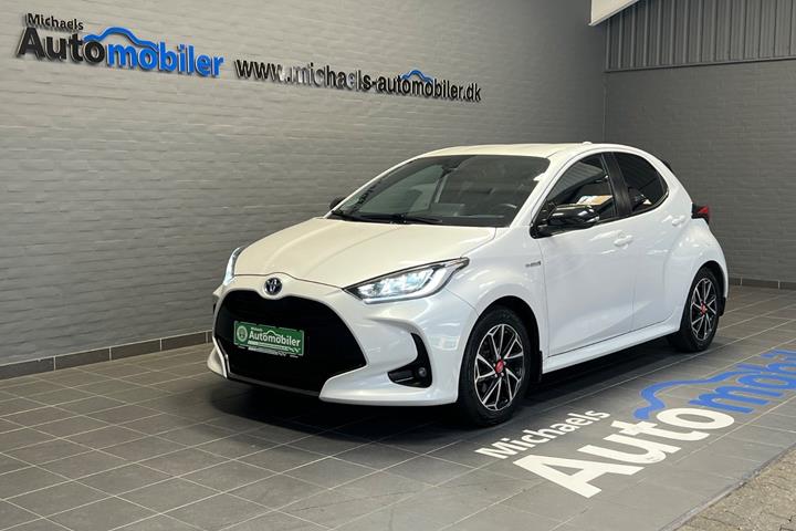 Hvid Toyota Yaris fra 2020