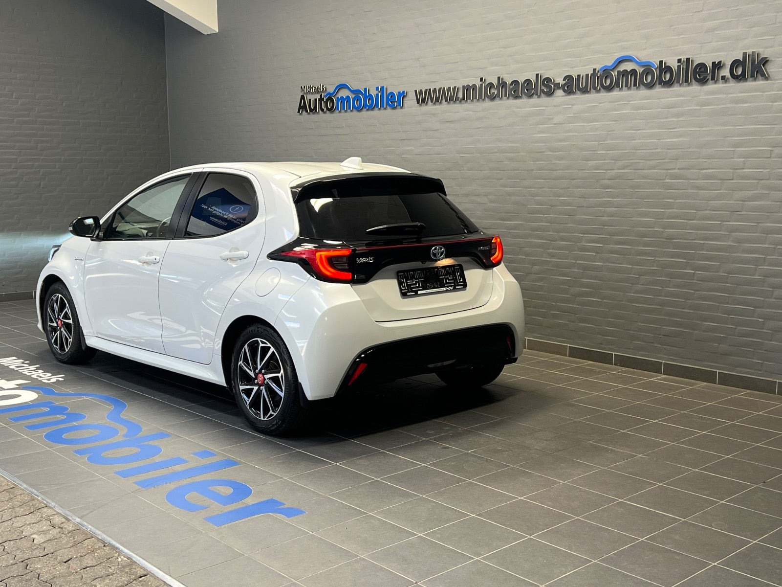 Hvid Toyota Yaris fra 2020