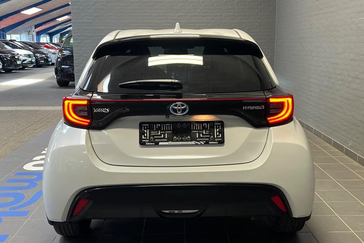 Hvid Toyota Yaris fra 2020