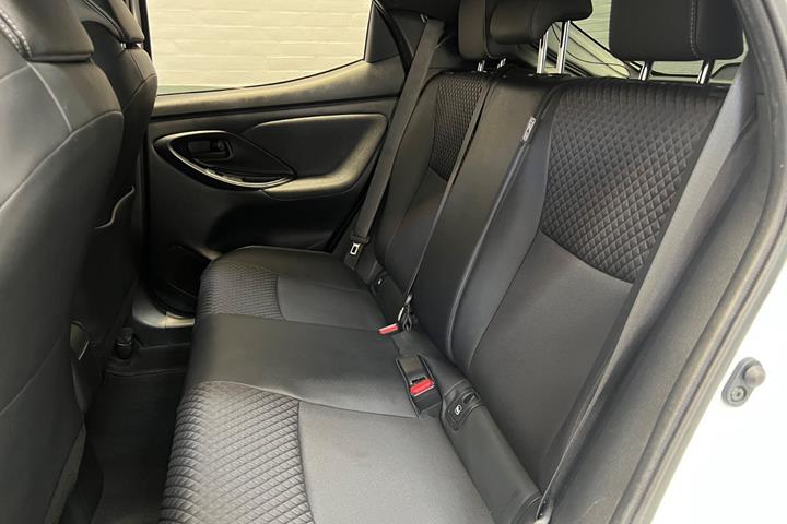 Hvid Toyota Yaris fra 2020