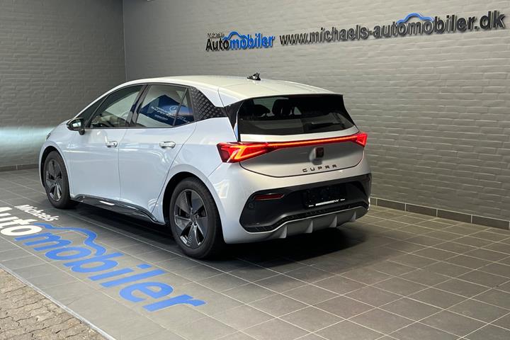 Sølv Cupra Born fra 2022