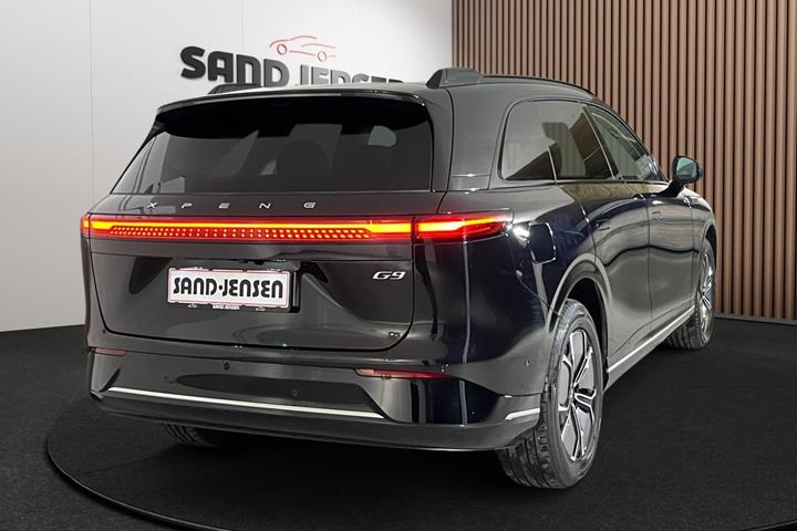 Sort Xpeng G9 fra 2023