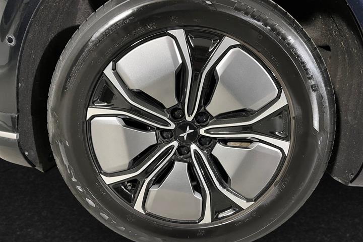 Sort Xpeng G9 fra 2023