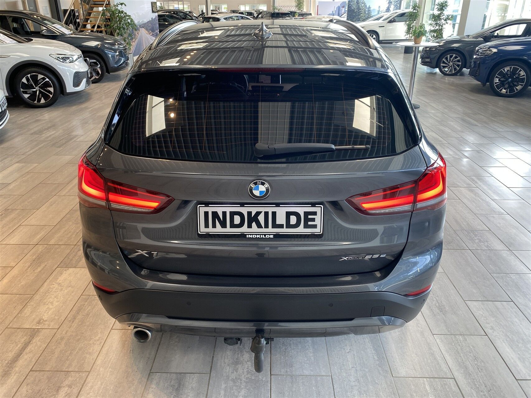 Grå BMW X1 fra 2020