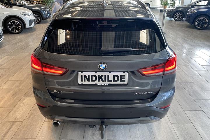 Grå BMW X1 fra 2020