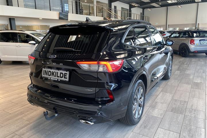 Sort Ford Kuga fra 2024