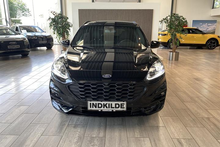 Sort Ford Kuga fra 2024
